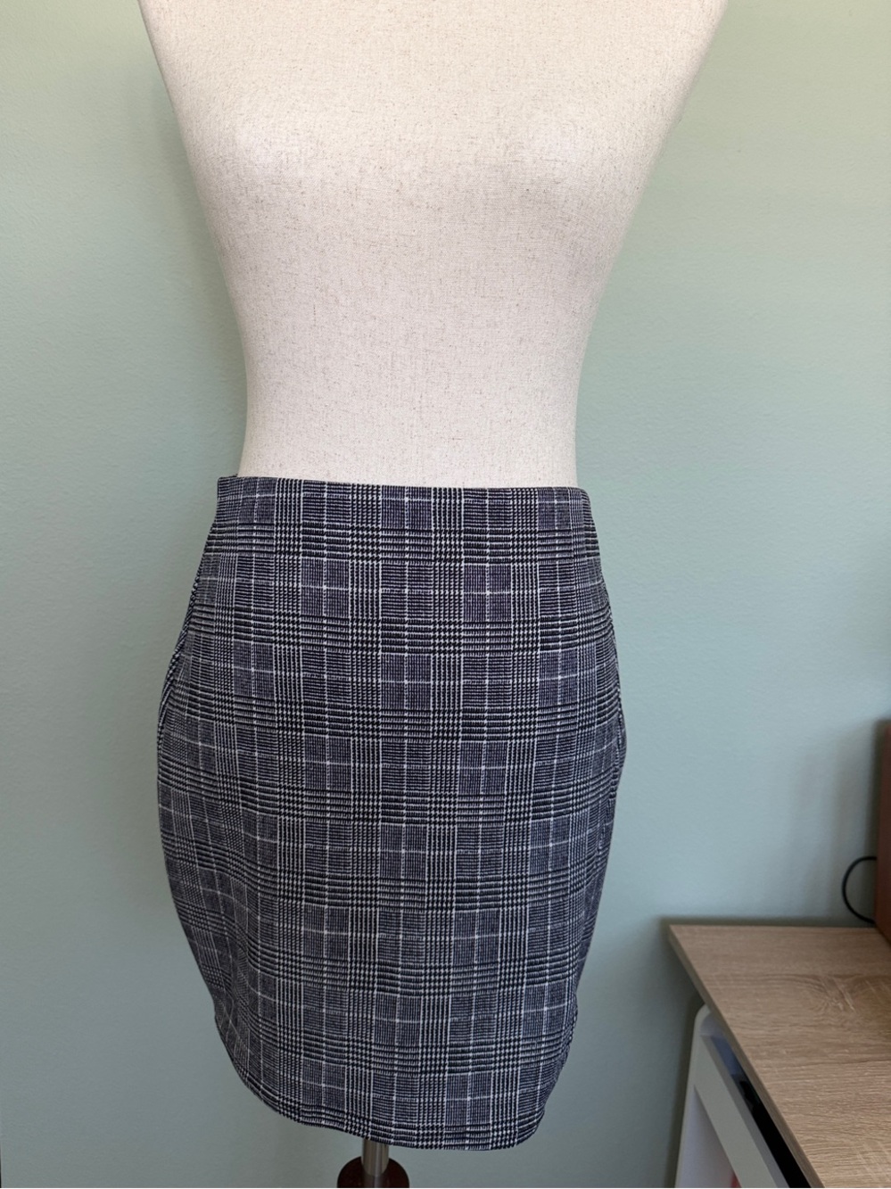 Chocolate - Classic Grey Plaid Pencil Skirt